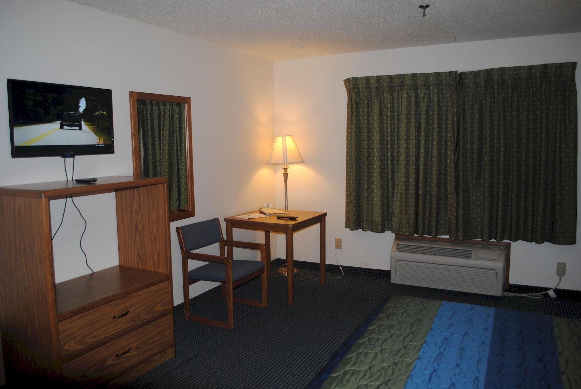 Quality Inn - Redwood Falls Экстерьер фото