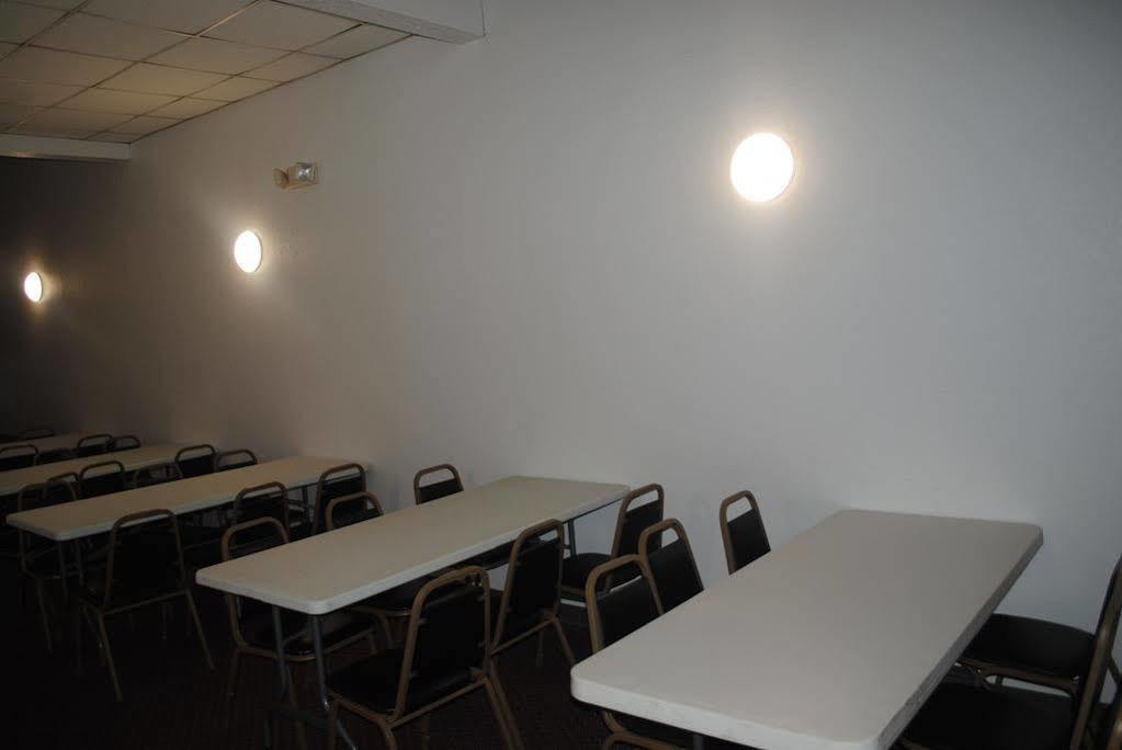Quality Inn - Redwood Falls Экстерьер фото